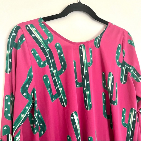 Cute Cactus Print Izzy & Lola Blouse with Puffy Sleeves - Picture 5 of 6